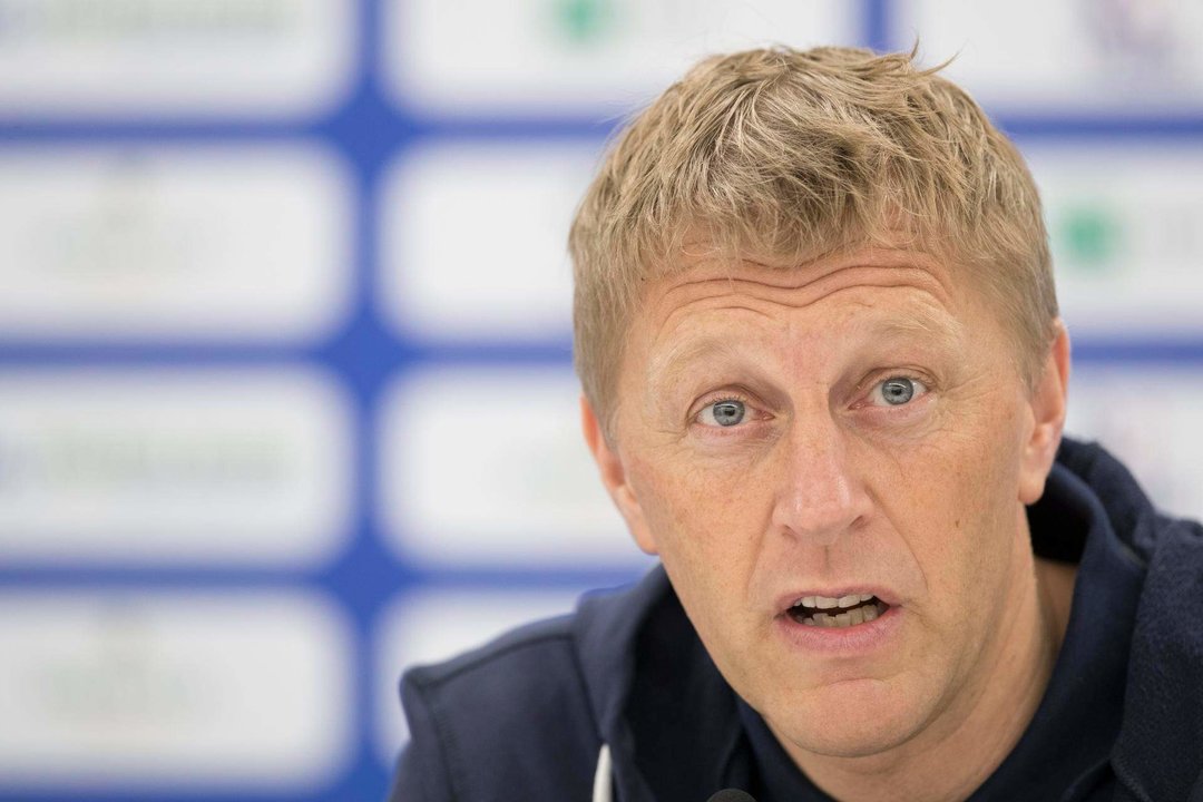 Fotografía de archivo en la que se registró al seleccionador del equipo nacional masculino de fútbol de Jamaica, el islandés Heimir Hallgrimsson. EFE/Valdrin Xhemaj