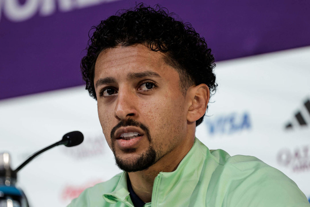 Fotografía de archivo en la que se registró al defensor brasileño Marquinhos durante una rueda de prensa de la selección de fútbol de Brasil. EFE/Antonio Lacerda