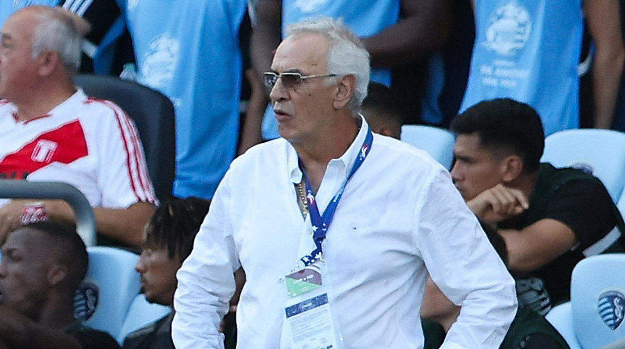 El entrenador de Perú, Jorge Fossati en la Copa América 2024. EFE/EPA/WILLIAM PURNELL