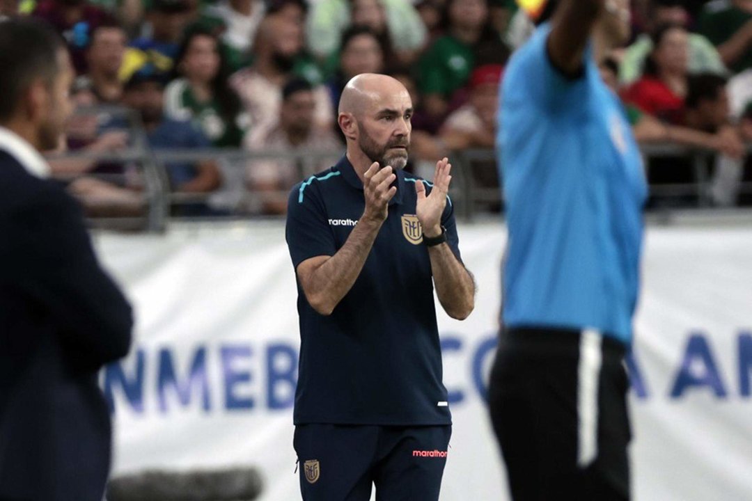 El entrenador de Ecuador Félix Sánchez en la Copa América . EFE/EPA/JUAN G. MABANGLO