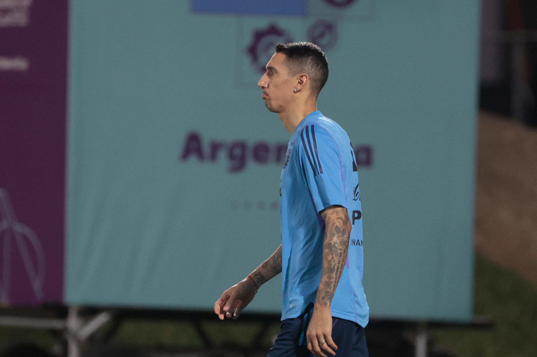 Fotografía de archivo en la que se registró al atacante argentino Angel di María, durante un entrenamiento con la selección nacional de fútbol de su país. EFE/Juan Ignacio Roncoroni